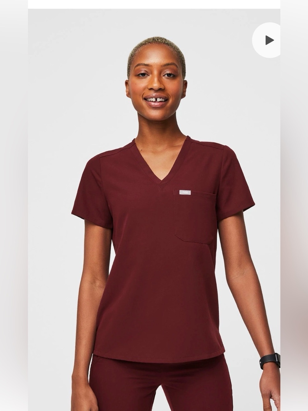 Figs Catarina One Pocket Scrub Top Burgundy , size Small